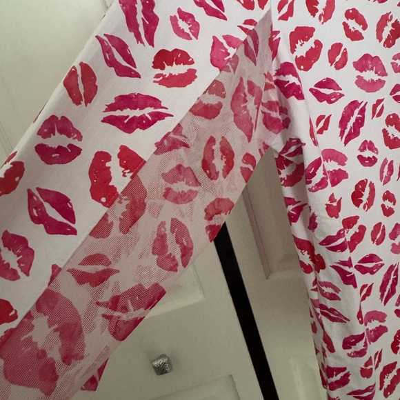 Ibukul Kiss Me Kate 3/4 Zip Pullover - Picture 2 of 4